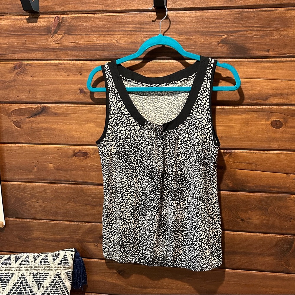 Loft women’s sleeveless top